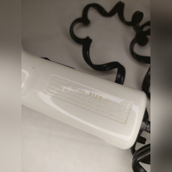 Black and Decker Liberte White Small Travel Size Women's Hair Dryer - Picture 11 of 11